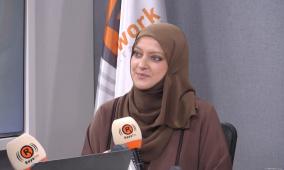 أماني عطاري: من حلم مؤجل في بيرزيت إلى منصة الأزياء العالمية