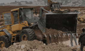 قوات الاحتلال تشرع بتحريف أراضٍ في حوسان غرب بيت لحم