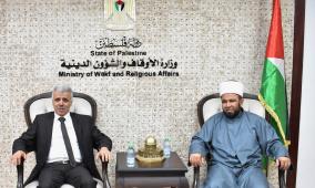 وزيرا الأوقاف والتربية والتعليم العالي يبحثان سبل التعاون المشترك