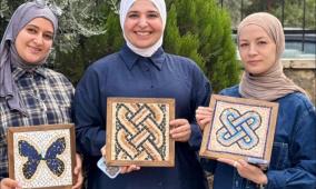 "سوق الإبداع".. شابات فلسطينيات يطلقن مشاريعهن الأولى نحو التمكين الاقتصادي