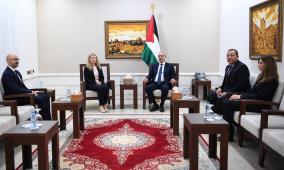 نائب الرئيس حسين الشيخ يلتقي بالقنصل البريطانية العامة هيلين وينترتون