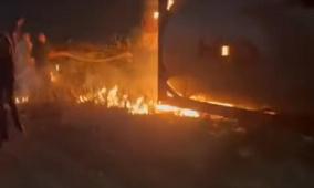 مستوطنون يضرمون النار في مركبتين شرق قلقيلية