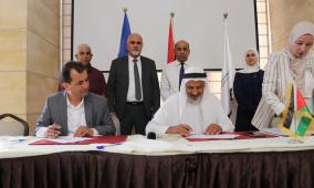 "الزراعة" توقّع 48 اتفاقية منح مشاريع زراعية لمزارعي بيت لحم والخليل