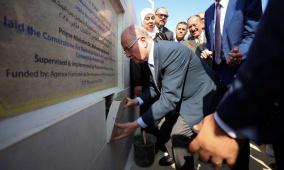 رئيس الوزراء يضع حجر الأساس لمشروع نقاط الربط لنظام تزويد المياه بالجملة في عابود