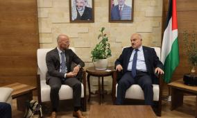 حجاوي يبحث مع رئيس التعاون الإنمائي الألماني دعم الحكم المحلي والخدمات الأساسية في قطاع غزة