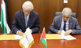 "التربية" والمكتبة الوطنية توقعان اتفاقية لتعزيز الثقافة والإبداع الطلابي