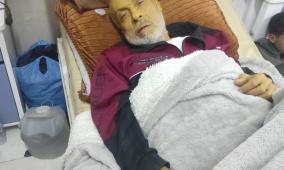 المرض يقتلع حياته… سبعيني على حافة الموت في غزة بلا أمل