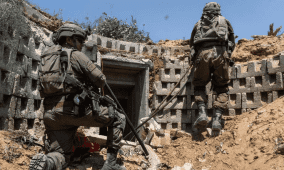 جيش الاحتلال يزعم القضاء على 5 مسلحين خرجوا من نفق في رفح