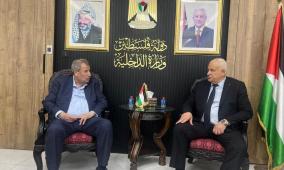 وزير الداخلية يستعرض مع اللجنة الرئاسية لشؤون الكنائس ترتيبات احتفالات أعياد الميلاد