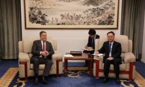 السفير عواد يلتقي مدير إدارة غرب آسيا وشمال أفريقيا في وزارة الخارجية الصينية