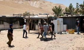 الاحتلال يجبر عائلتين على الرحيل من شمال أريحا