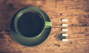 لصحتك… تجنّب تناول هذه الأدوية مع القهوة