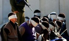 الاحتلال يعتدي على ثلاثة معتقلين ويصيبهم بجروح قبيل الإفراج عنهم