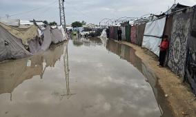 لازاريني: العاصفة بايرون تحكم قبضتها على قطاع غزة