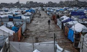 كارثة إنسانية في غزة: 12 ضحية وانهيار 13 منزلا و27,000 خيمة