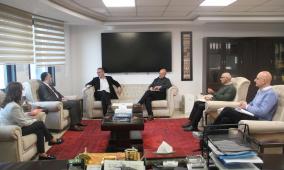 رئيس سلطة المياه يلتقي ممثل برنامج الأمم المتحدة الإنمائي لبحث دعم القطاع المائي