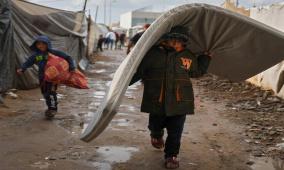 مبادرة ترمب تتآكل... وغزة تغرق