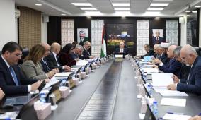 مصطفى يوجّه مختلف المؤسسات الحكومية بتسخير كل إمكانياتها الإغاثية في قطاع غزة