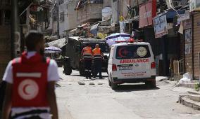 شهيد وإصابات خطيرة إثر إطلاق قوات الاحتلال النار على مركبة جنوب نابلس