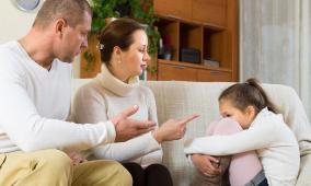 التربية الحديثة بين المفهوم الحقيقي وسوء الفهم المجتمعي.. أخصائية تربوية توضّح لراية!