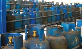 خاص | الكشف عن أسباب أزمة توريد الغاز بالضفة وموعد الإنفراجة