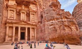 7.8 مليار دولار الدخل السياحي للأردن العام الماضي بارتفاع 7.6%