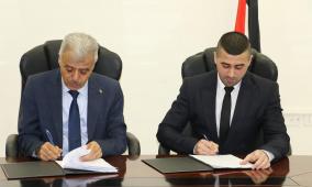 "التربية" والشبكة الفلسطينية لتطوير الإعلام توقّعان اتفاقية لتعزيز الوعي الإعلامي في المدارس والجامعات