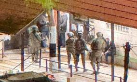 قوات الاحتلال تحتجز مصلين داخل مسجد في كفر نعمة غرب رام الله