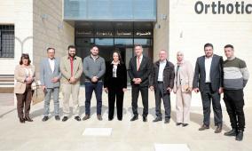 وزيرة التنمية الاجتماعية في زيارة لمصنع الأطراف الصناعية في الجامعة العربية الأمريكية