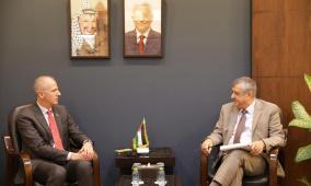 بسيسو وممثل كندا يبحثان جهود إعادة الإعمار في قطاع غزة وشمال الضفة