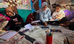 طفولة تُرمَّم بالرسم