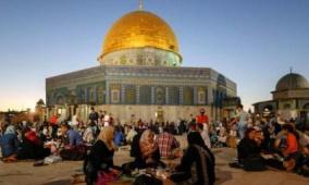 الاحتلال يمنع إدخال وجبات الإفطار للصائمين إلى باحات المسجد الأقصى