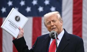 ترامب يقر رسوما جمركية على كافة دول العالم بنسبة 10%