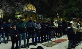 50 ألفا يؤدون صلاتي العشاء والتراويح في المسجد الأقصى