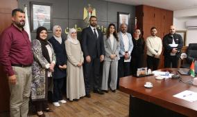 تعزيزًا لبيئة الريادة والابتكار في البلديات وتحسين الخدمات وتعزيز فرص العمل: لقاء يجمع وزيرة العمل برئيس بلدية البيرة.