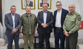 اللواء ناصر البوريني يستقبل ياسر عباس