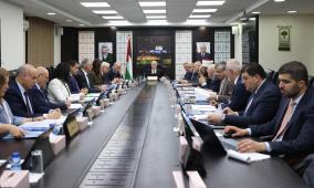 مجلس الوزراء يعتمد ترتيبات الدوام للموظفين العموميين في ضوء استمرار الأزمة المالية