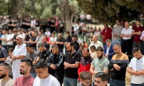 75 ألفا يؤدون صلاة الجمعة في المسجد الأقصى