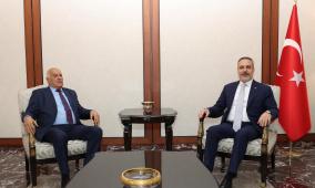 الرجوب يبحث مع وزير الخارجية التركي مجمل التطورات الفلسطينية