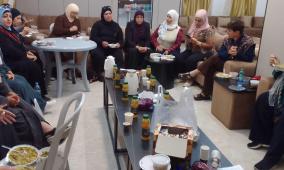 جمعية المرأة العاملة الفلسطينية للتنمية تنظم لقاءً لتبادل الخبرات جمع 26 سيدة