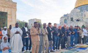 140 ألف مصلٍ يؤدون صلاة عيد الأضحى في المسجد الأقصى رغم تضييقات الاحتلال