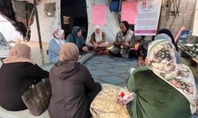 جمعية المرأة العاملة تختتم ثماني مجموعات دعم نفسي للنساء النازحات في غزة