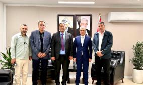 الوزير قنديل يبحث مع بلدية الظاهرية تداعيات الاغلاقات على المدينة وسبل التخفيف من آثاره على المواطنين