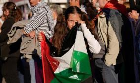 باريس تمنح "المواطنة الفخرية" للمدنيين والصحفيين الفلسطينيين