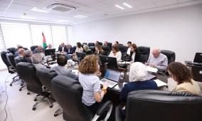 حجاوي يدعو الدول المانحة إلى زيادة الدعم المالي لقطاع الحكم المحلي