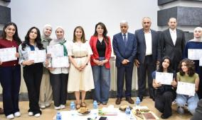 "التعليم العالي" تكرم الطلبة المشاركين في برنامج القيادات الشابة