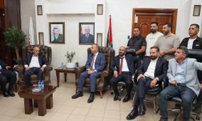 خلال استقباله في دار البلدية.. الجعبري يضع اللواء ماجد فرج في صورة أوضاع الخليل