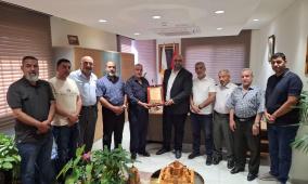 "كهرباء القدس" تواصل دعمها للمجتمع المحلي وتتابع احتياجات المواطنين في عين سينيا ومخيم الأمعري
