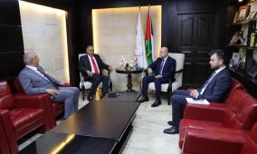 الهباش ومدير وكالة بيت مال القدس يبحثان تعزيز التعاون والعمل المشترك