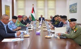 الشيخ يعقد اجتماعا مع قادة الأجهزة الأمنية لمتابعة التطورات الراهنة